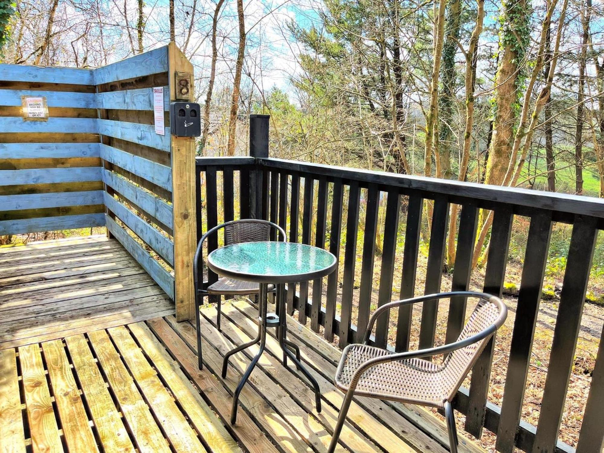 Wren 8-Hot Tub-Woodland Lodges-St Clears-Carmarthen-Tenby Exterior photo